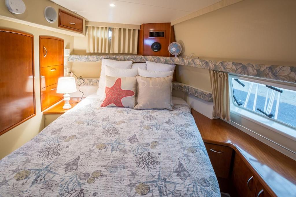 Hotel Sea Pearl Boston Yacht Esterno foto