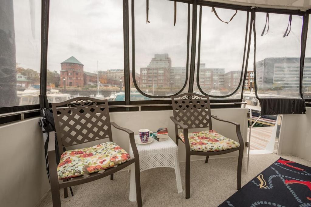 Hotel Sea Pearl Boston Yacht Esterno foto