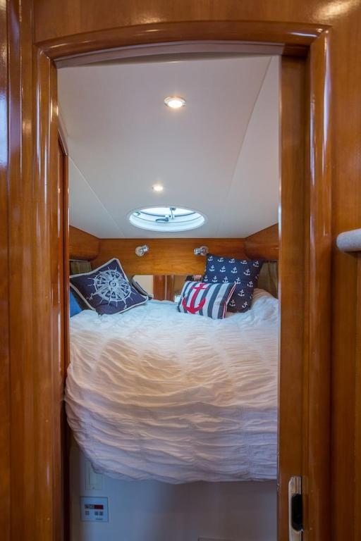 Hotel Sea Pearl Boston Yacht Esterno foto